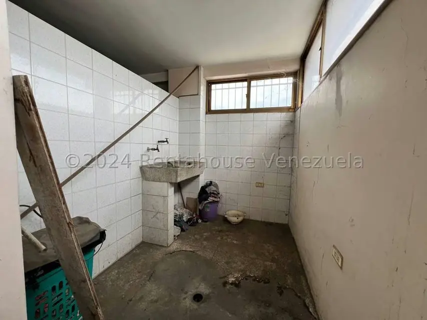 Comercial (Edificio) en Venta en Avenida Páez, Aragua - 28