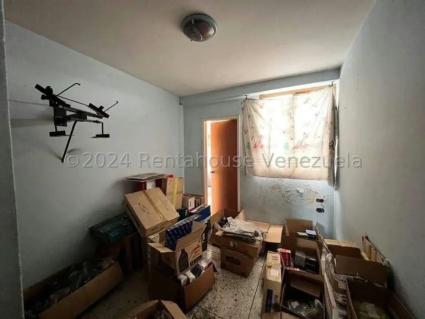 Comercial (Edificio) en Venta en Avenida Páez, Aragua - 34