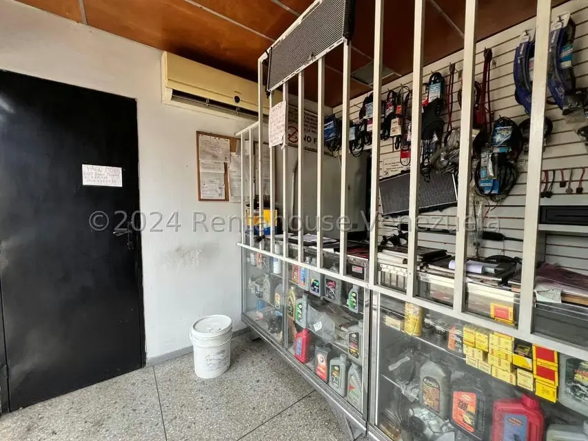 Comercial (Edificio) en Venta en Avenida Páez, Aragua - 4