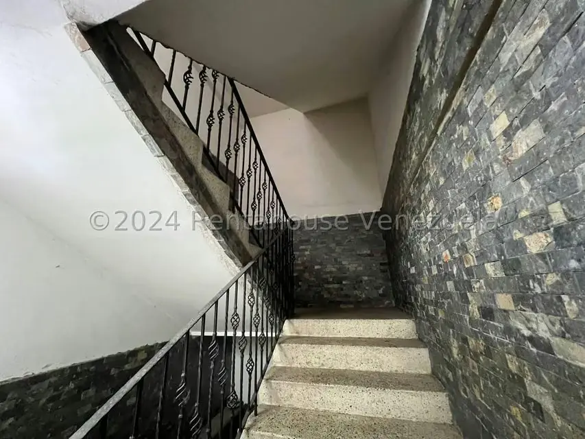 Comercial (Edificio) en Venta en Avenida Páez, Aragua - 46