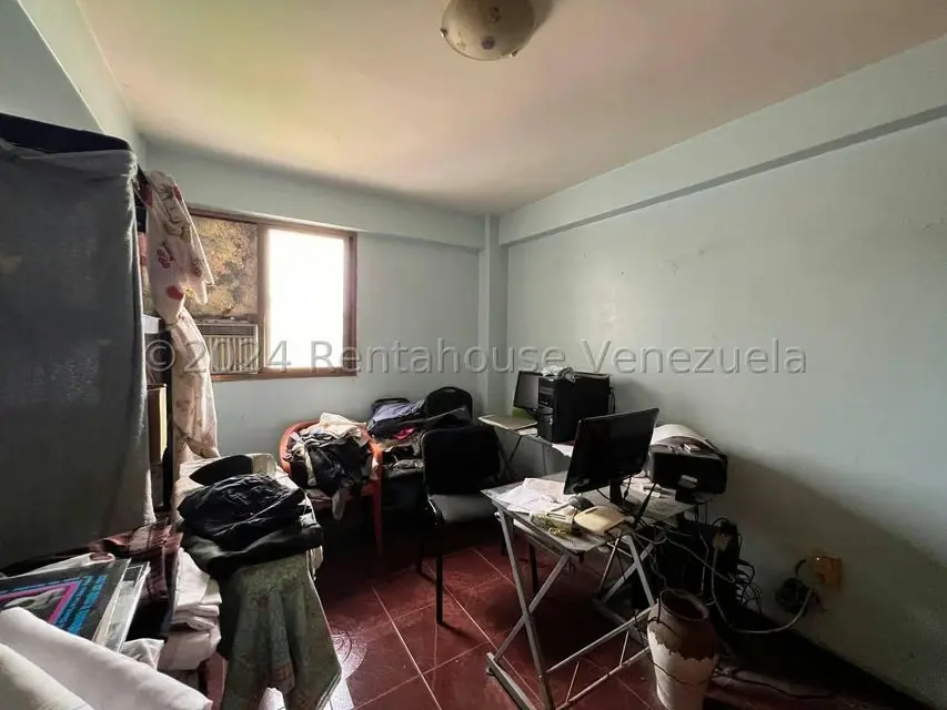 Comercial (Edificio) en Venta en Avenida Páez, Aragua - 66