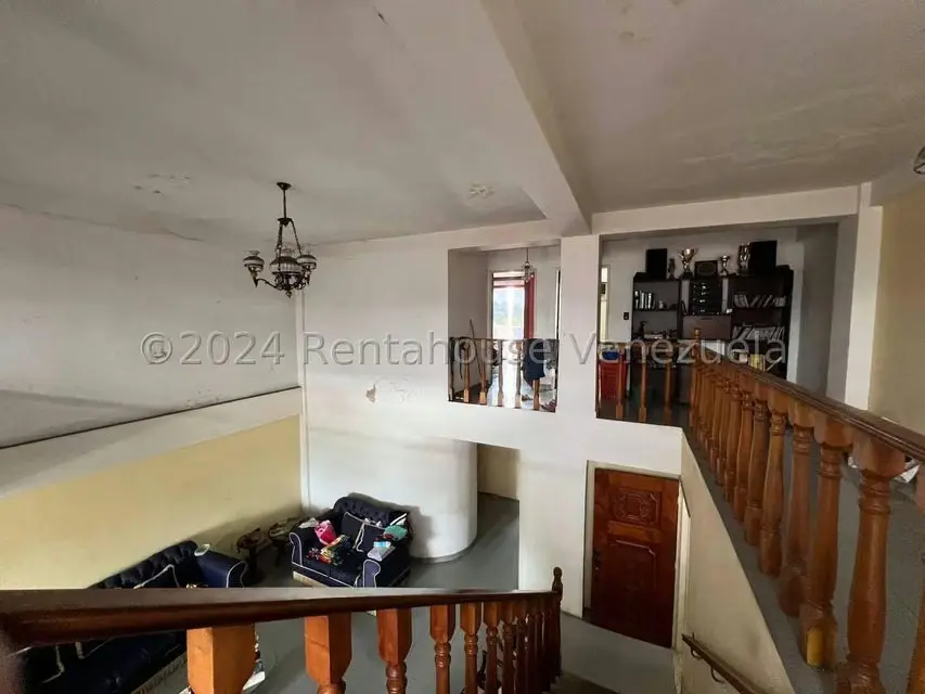 Comercial (Edificio) en Venta en Avenida Páez, Aragua - 80