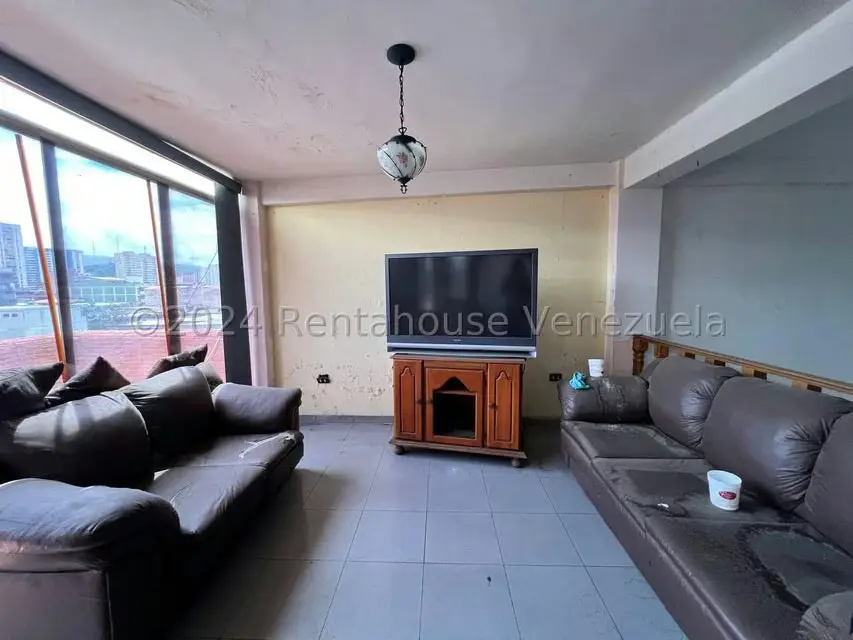Comercial (Edificio) en Venta en Avenida Páez, Aragua - 82