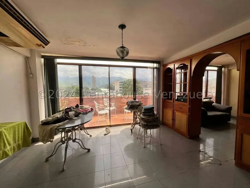 Comercial (Edificio) en Venta en Avenida Páez, Aragua - 83