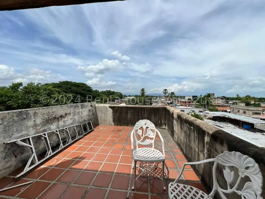Comercial (Edificio) en Venta en Avenida Páez, Aragua - 95