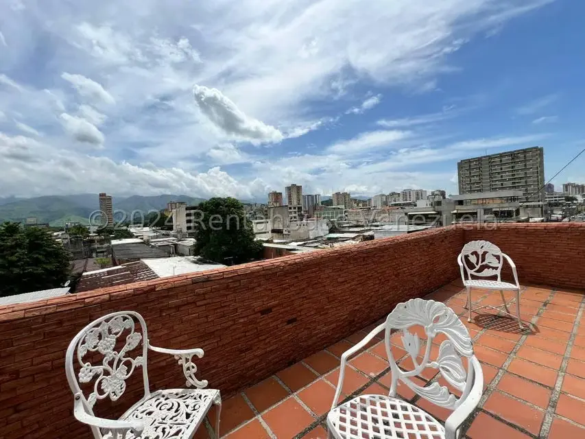 Comercial (Edificio) en Venta en Avenida Páez, Aragua - 100