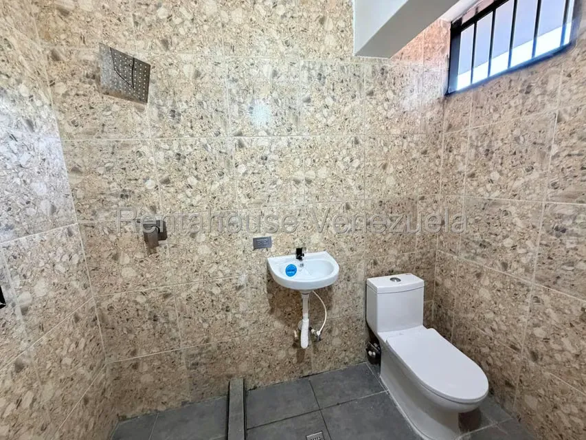 Casa (Duplex) en Venta en El Limon, Aragua - 24