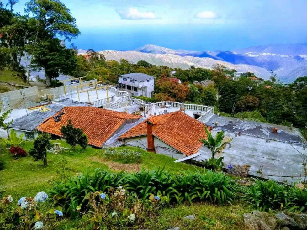 Vendo casa c/terreno (inversión) 1500m2 El Junquito 5369 - 6