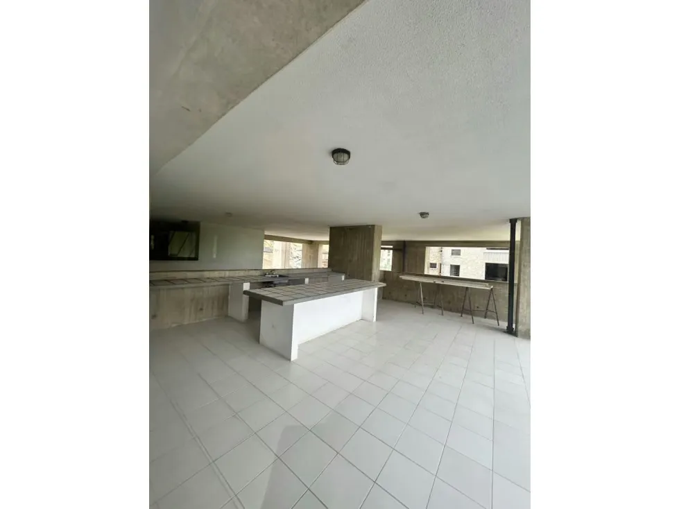 APARTAMENTO EN VENTA 150 M2- URB. MANZANARES - 21