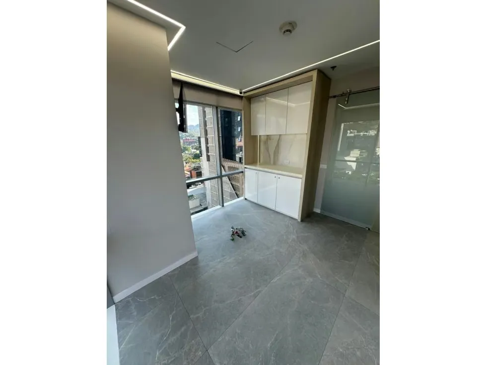 Oficina en alquiler 140m², Calle Madrid - 9