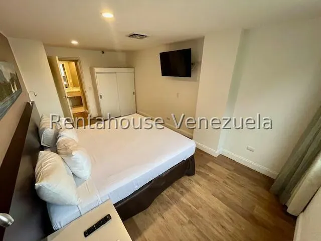 Apartamento (1 Nivel) en Venta en Chuao, Distrito Metropolitano - 14