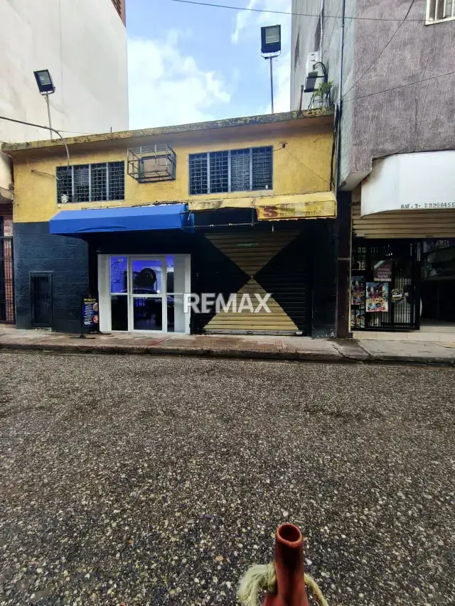 Local de 2 pisos en Alquiler ubicado en el Tigre Estado Anzaotegui