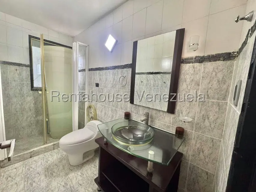 Apartamento (1 Nivel) en Alquiler en El Cafetal, Distrito Metropolitano - 2