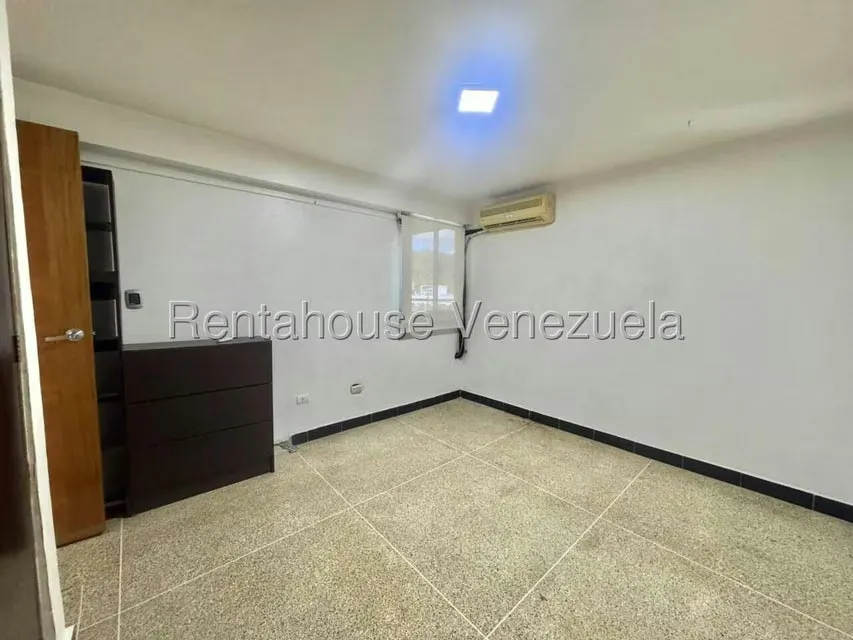 Apartamento (1 Nivel) en Alquiler en El Cafetal, Distrito Metropolitano - 14