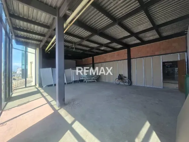 LOCAL COMERCIAL EN ALQUILER EN CABIMAS CENTER (OBRA GRIS) - 10
