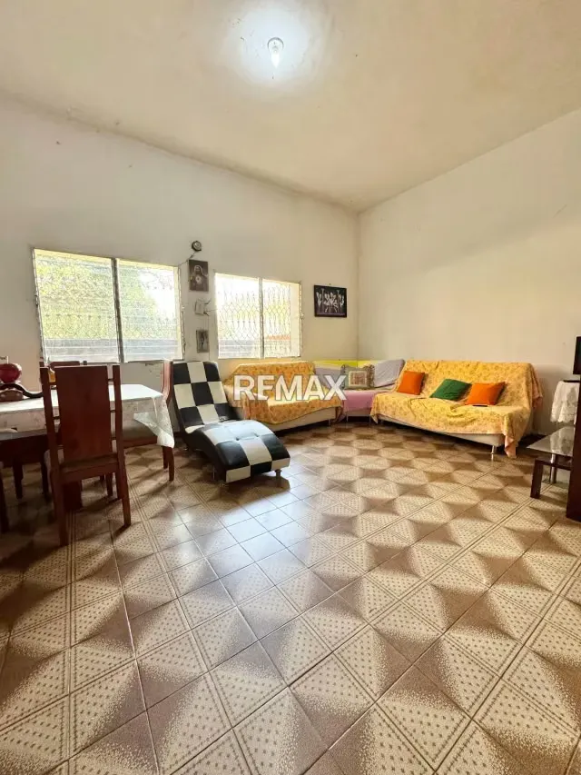 Venta de Casa y Terreno en una de las mejores zonas de San Cristóbal Ubicada en la Avenida La Guayana, sector Los Kioscos - 9