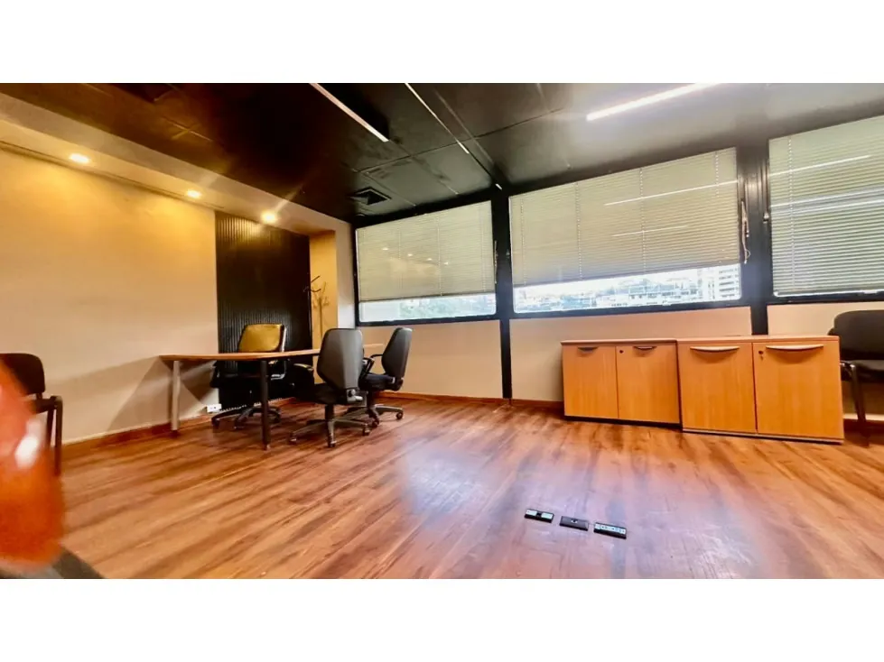 Vendo/alquilo oficina 90m2 Torre Financiera Bello Monte 0409 - 11