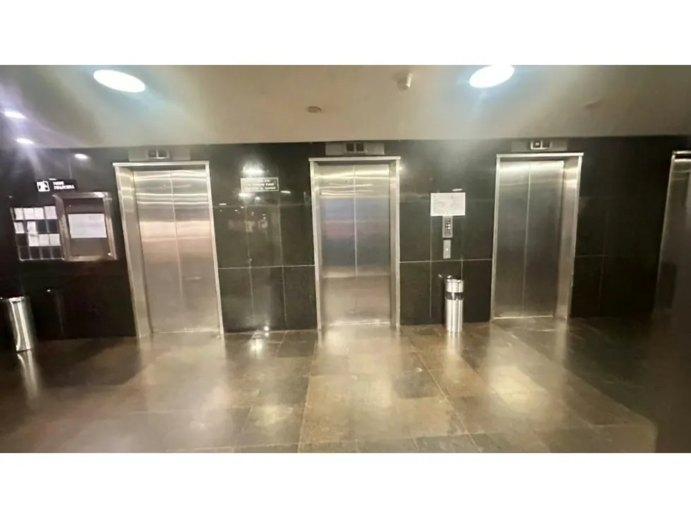 Vendo/alquilo oficina 90m2 Torre Financiera Bello Monte 0409 - 4