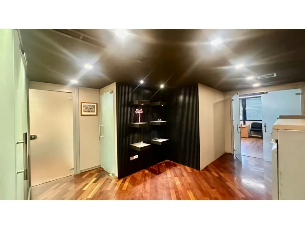 Vendo/alquilo oficina 90m2 Torre Financiera Bello Monte 0409 - 7