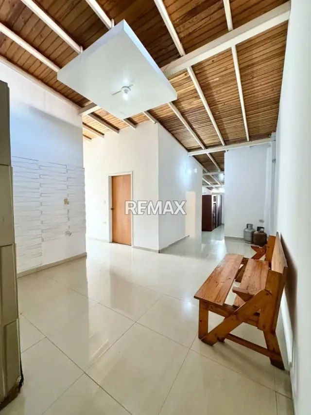 En Venta Zona Premium Inmueble Comercial y Residencial en Esquina Barrio Obrero, Carrera 19 con Pasaje Acueducto. - 5
