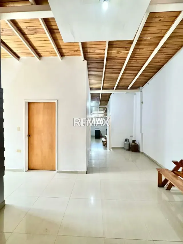 En Venta Zona Premium Inmueble Comercial y Residencial en Esquina Barrio Obrero, Carrera 19 con Pasaje Acueducto. - 8