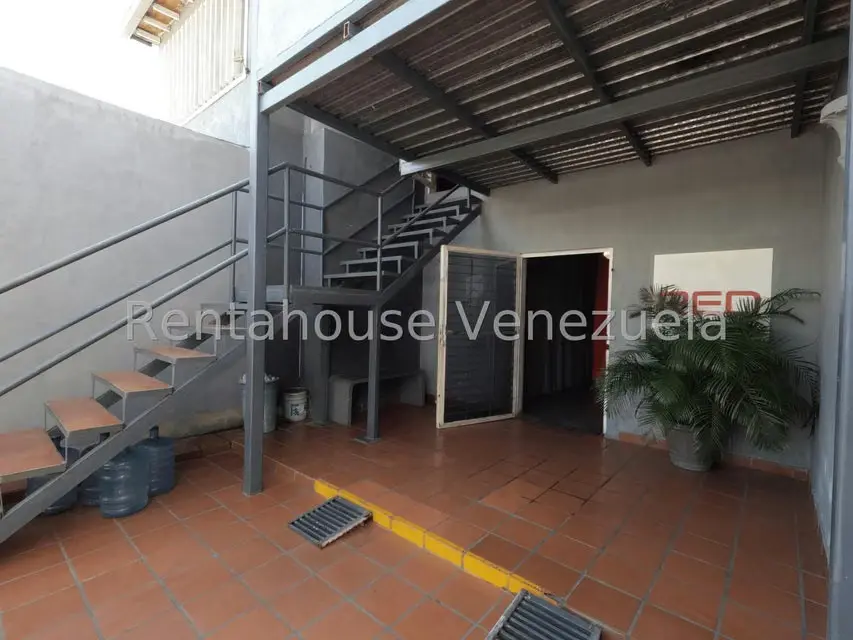 Comercial (Local Comercial) en Venta en Centro, Lara - 2