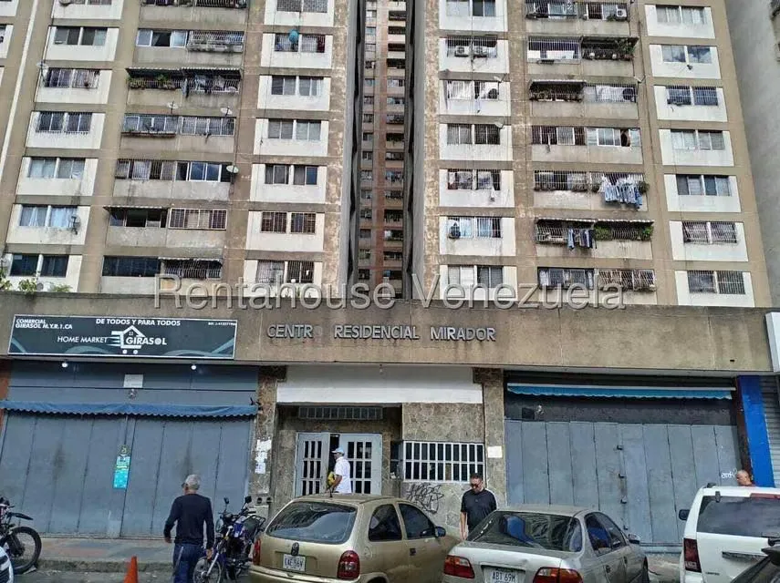 Apartamento (Planta Baja) en Venta en Parroquia La Candelaria, Distrito Metropolitano