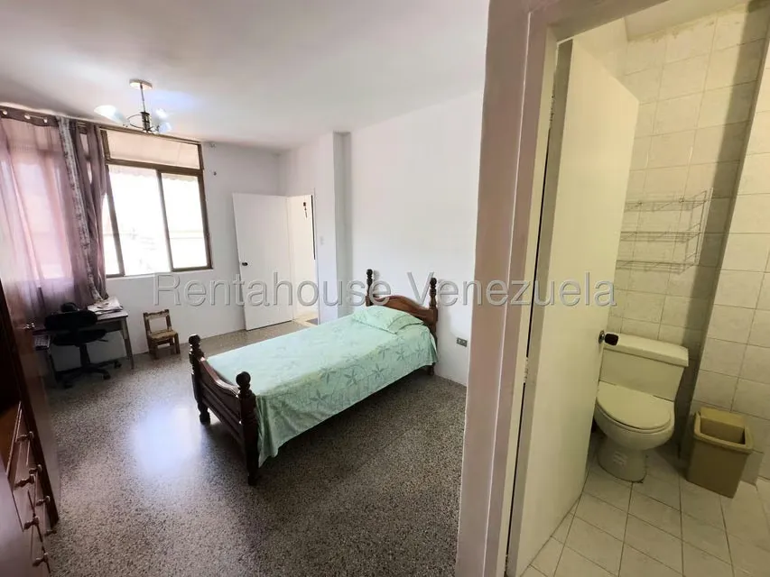 Apartamento (1 Nivel) en Venta en Santa Monica, Distrito Metropolitano - 11