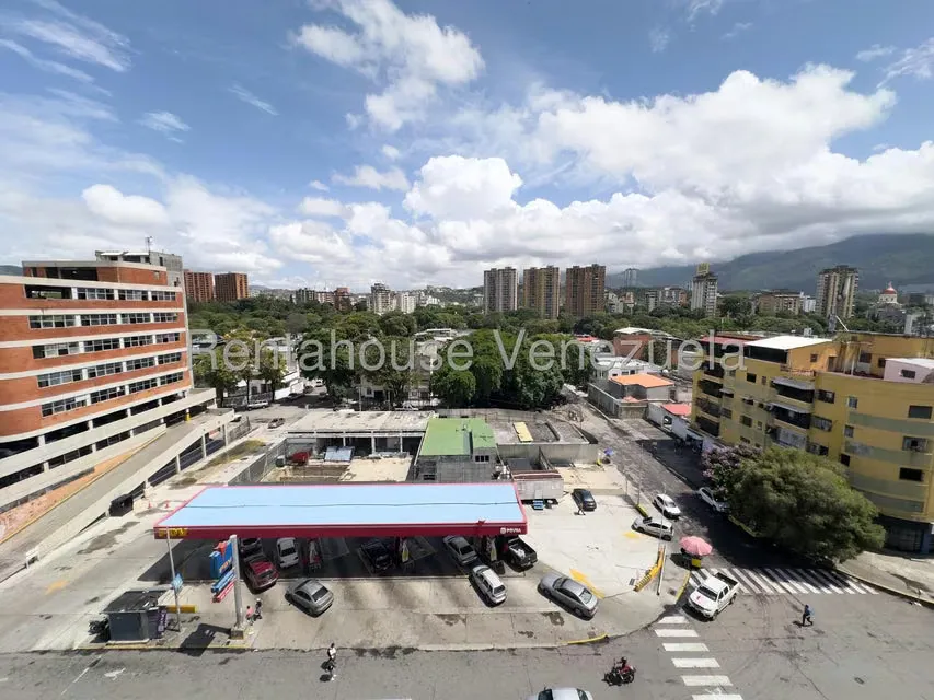 Apartamento (1 Nivel) en Venta en Santa Monica, Distrito Metropolitano - 21
