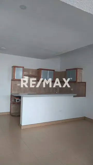 Edificio en Venta Oportunidad Por Inversión Av.Romulo Gallegos. - 15