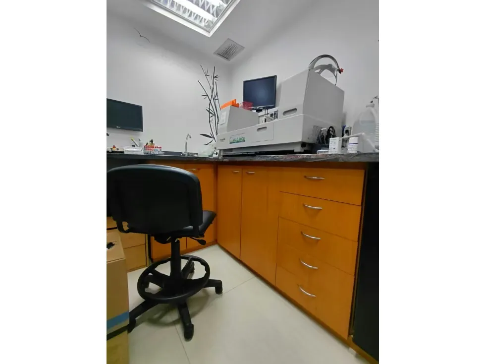 VENTA DE FONDO DE COMERCIO CENTRO MÉDICO DIAGNÓSTICO SABANA GRANDE - 9