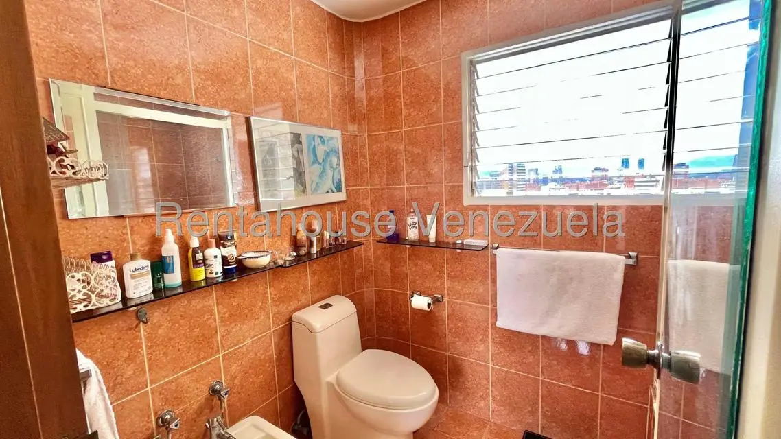 Apartamento (1 Nivel) en Venta en La Campiña, Distrito Metropolitano - 28