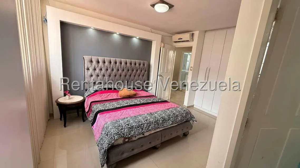 Apartamento (1 Nivel) en Venta en San Bernardino, Distrito Metropolitano - 11