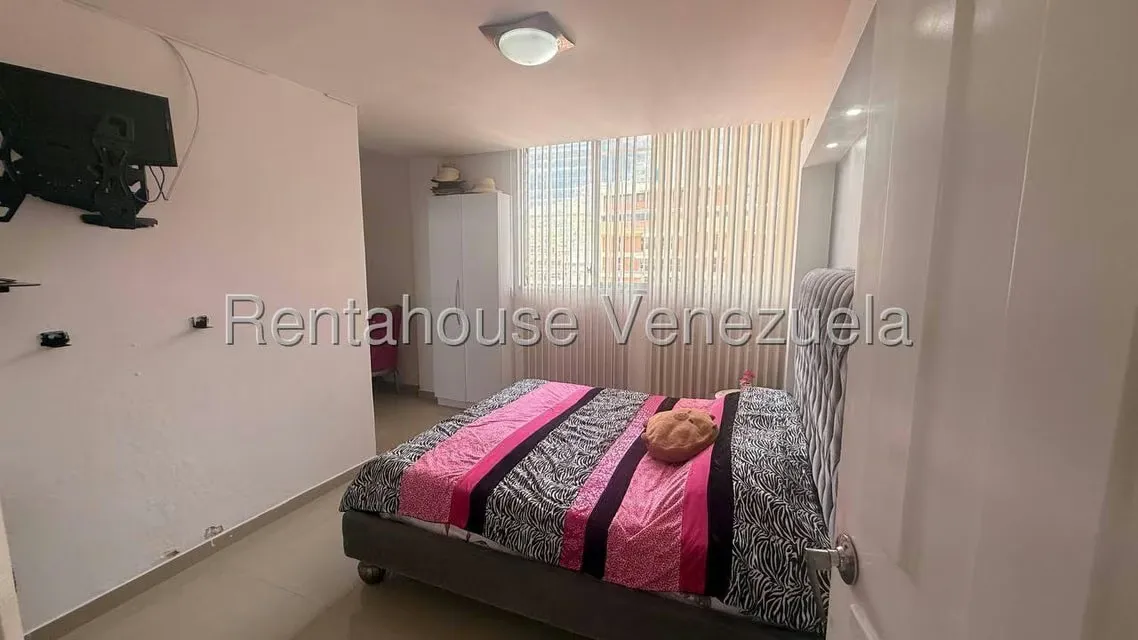 Apartamento (1 Nivel) en Venta en San Bernardino, Distrito Metropolitano - 12