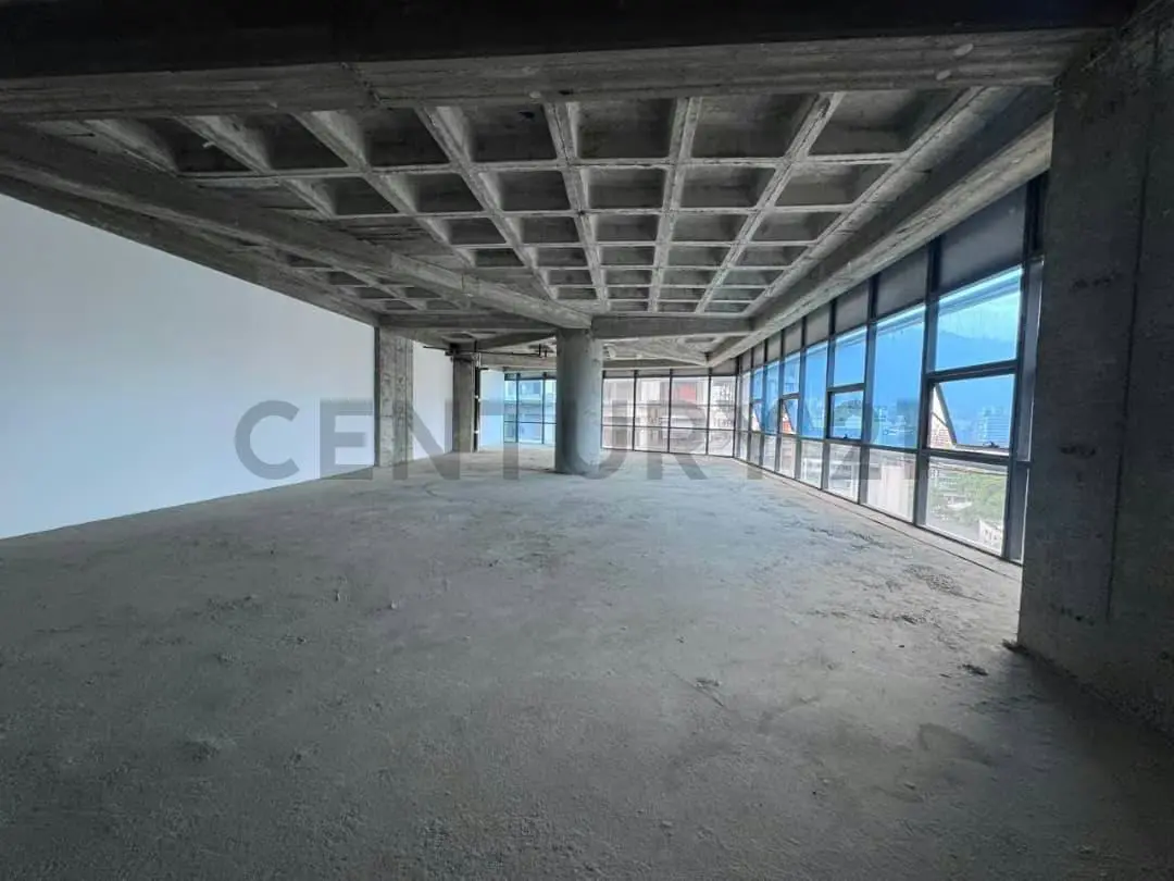 Oportunidad unica en las mercedes, oficina en venta