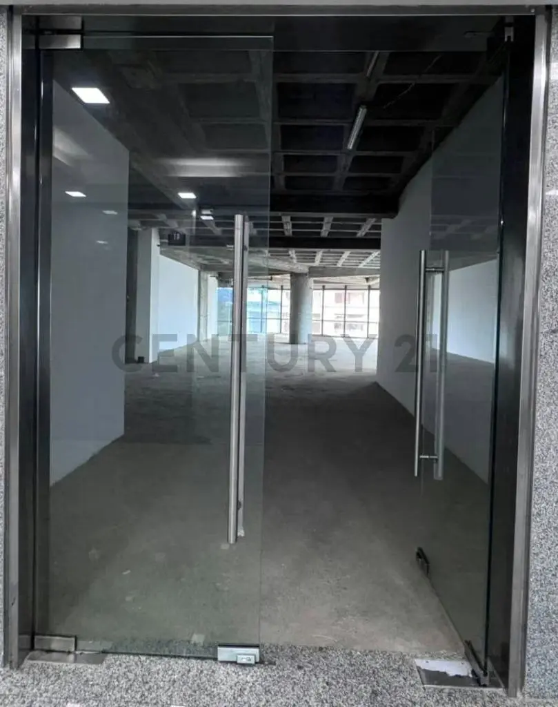 Oportunidad unica en las mercedes, oficina en venta - 5