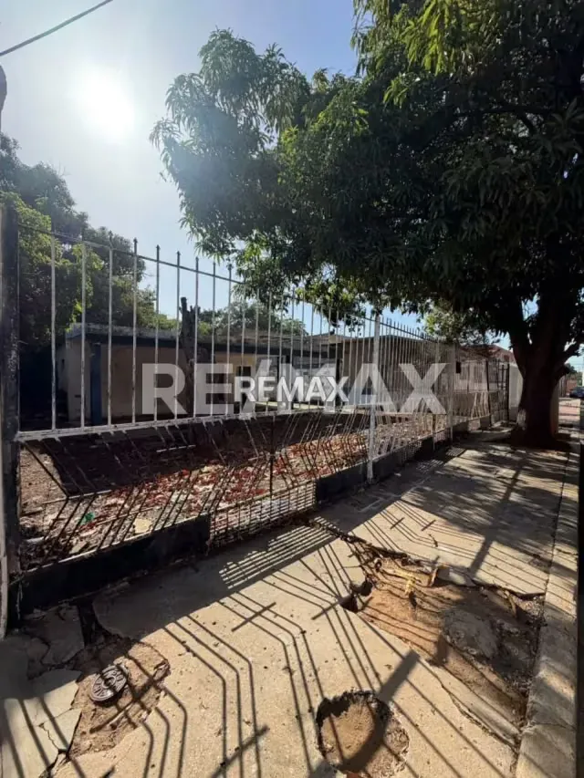 Terreno Av.8B Con Av. Universidad - 4