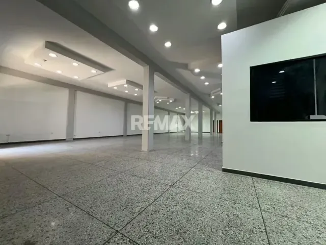 Local comercial en alquiler calle Boyaca Oeste - 4