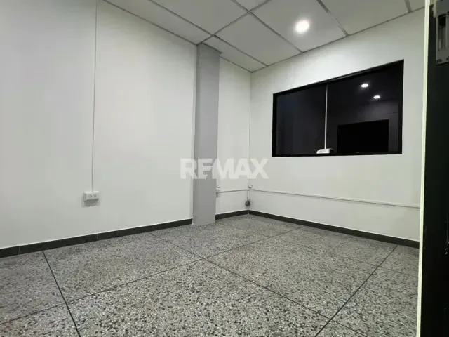 Local comercial en alquiler calle Boyaca Oeste - 5