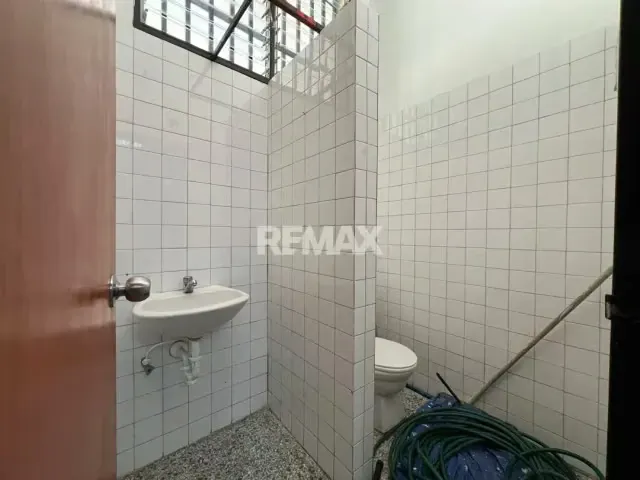 Local comercial en alquiler calle Boyaca Oeste - 7