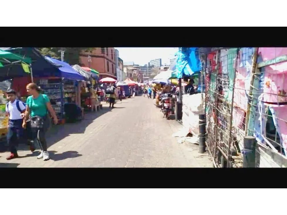 Vendo edificio comercial y residencial 360m2 Centro de Catia 9051 - 4