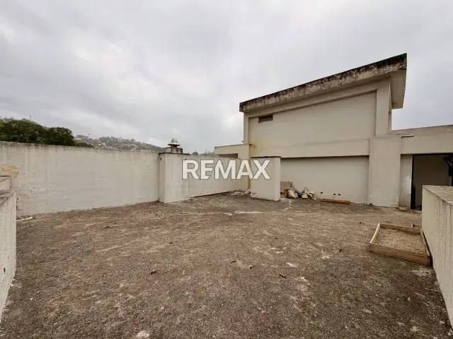 Penthouse Duplex en venta Lomas del Ávila - 12
