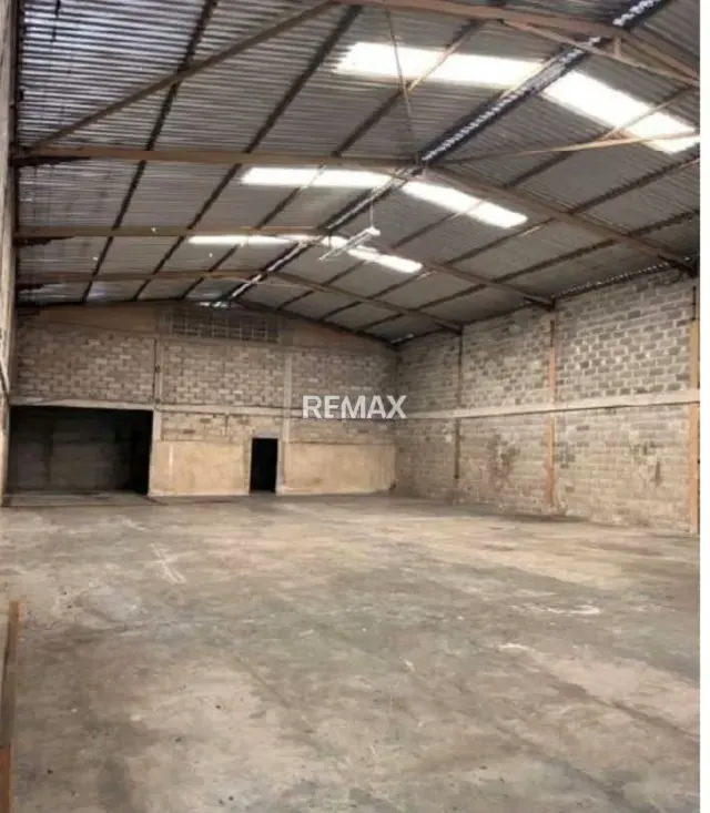Alquiler de Galpon Comercial, ubicado en Centro Empresarial La Guaricha II, Morita I. - 2