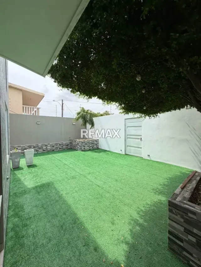 Casa en venta Urb. La Coromoto - 13
