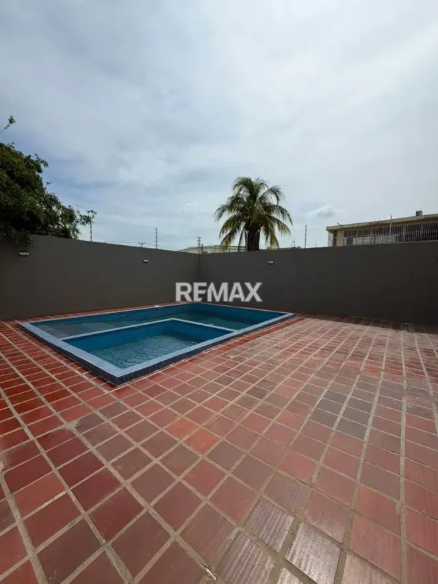 Casa en venta Urb. La Coromoto - 16