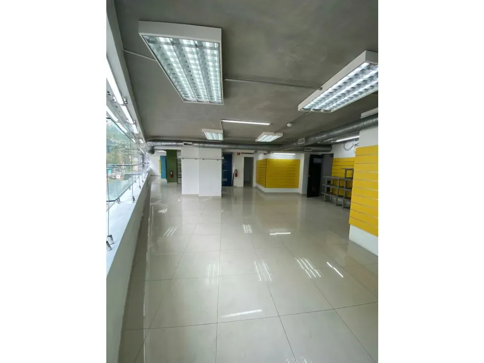 LOCAL EN VENTA 319 M2 - URB.CAMPO ALEGRE - 8