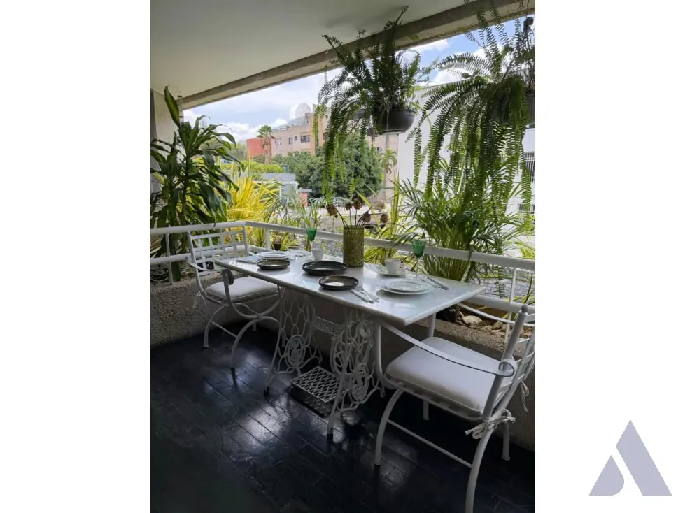 Alquilo apartamento amoblado 90m2 Altamira 1322