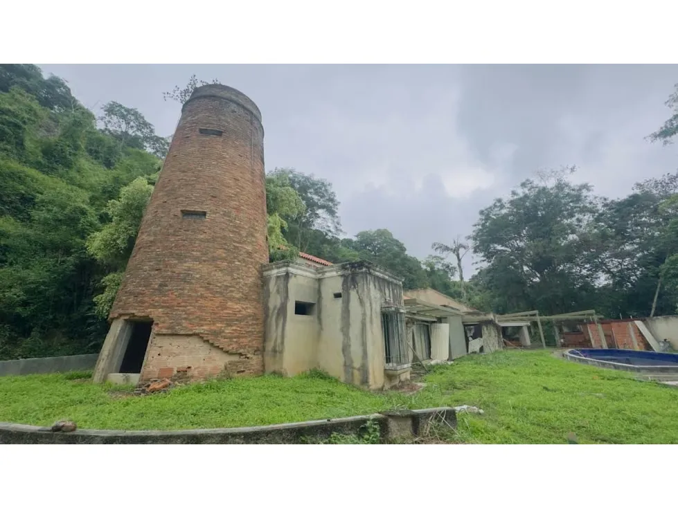 Casa para terminar proyecto Cerro Verde NEGOCIABLE - 12