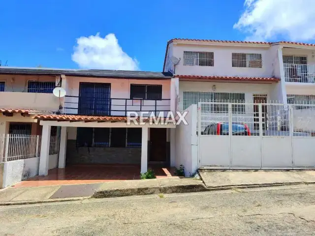 ESPACIOSA Y PRACTICA CASA EN VENTA. URB. SANTA LUCÍA, SECTOR BUENOS AIRES. LA ASUNCIÓN. ISLA DE MARGARITA.