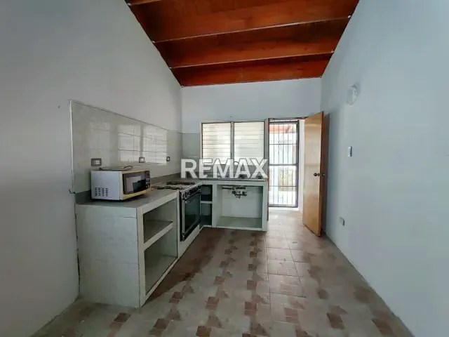 ESPACIOSA Y PRACTICA CASA EN VENTA. URB. SANTA LUCÍA, SECTOR BUENOS AIRES. LA ASUNCIÓN. ISLA DE MARGARITA. - 3